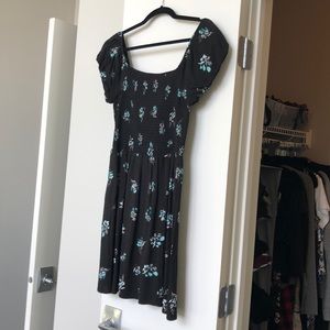 Aeropostale peasant sleeve black floral dress
